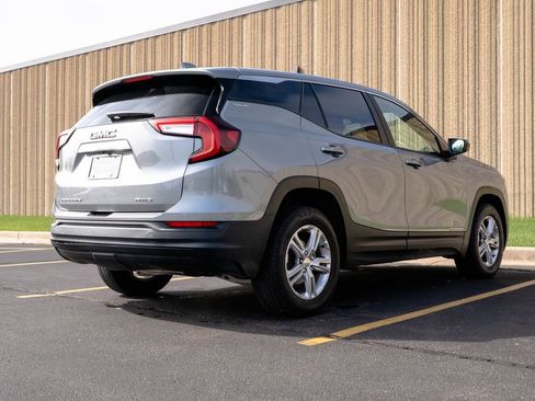 Certified 2024 GMC Terrain SLE image 9