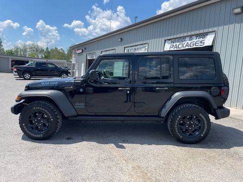 Used 2023 Jeep Wrangler Unlimited AWD/4WD image 4