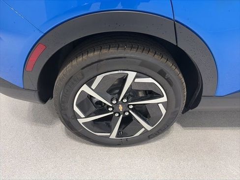 New 2026 Chevrolet Equinox EV LT image 7