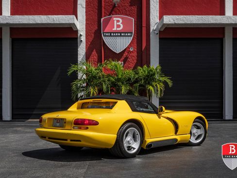 Used 1995 Dodge Viper RT/10 image 6
