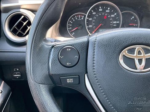 Used 2016 Toyota RAV4 LE FWD image 24