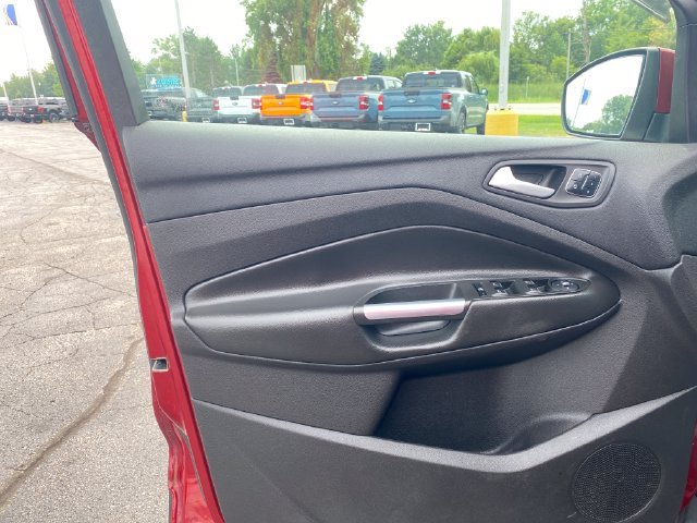 Used 2014 Ford Escape Titanium w/ Equipment Group 401A FWD image 15