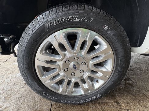 Used 2014 Ford F150 Platinum image 10