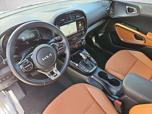 Used 2024 Kia Soul EX w/ Option Group 015 FWD image 13