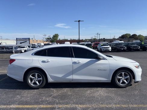 Used 2016 Chevrolet Malibu LS FWD image 4