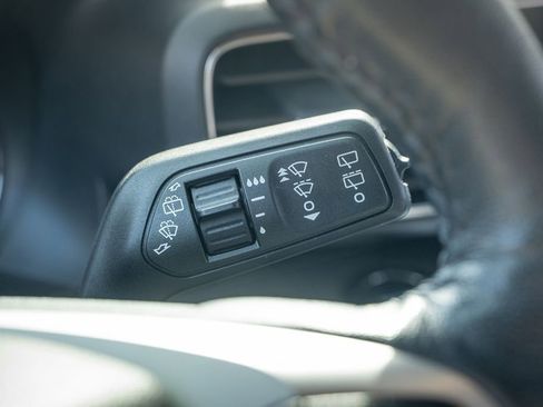 Used 2022 Ford Explorer XLT w/ Equipment Group 202A image 30