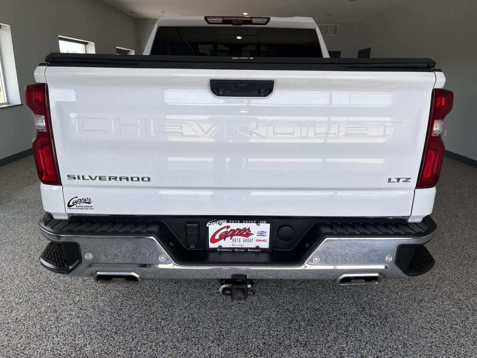 Used 2023 Chevrolet Silverado 1500 LTZ AWD/4WD image 3
