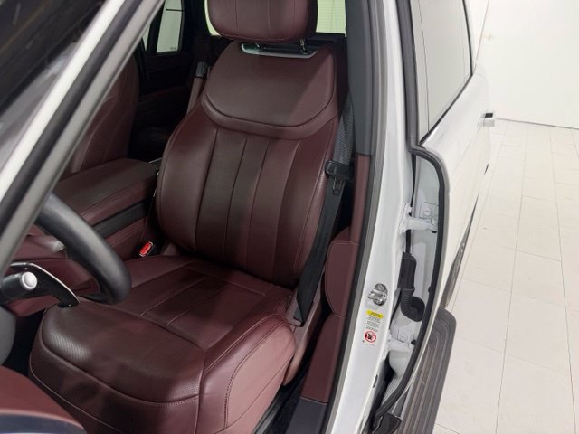 Used 2024 Land Rover Range Rover Long Wheelbase Autobiography AWD/4WD image 13