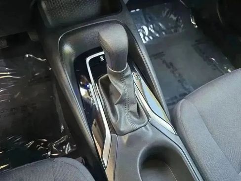 Used 2024 Toyota Corolla LE image 16