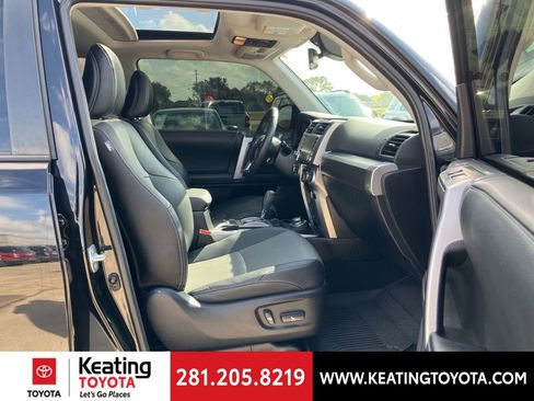 Used 2021 Toyota 4Runner SR5 Premium image 10