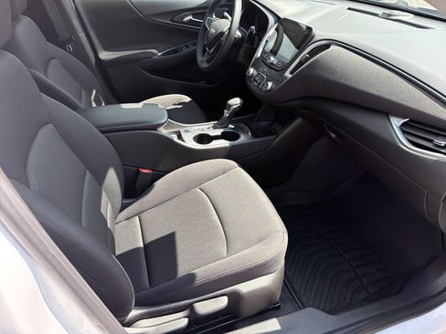 Used 2024 Chevrolet Malibu RS FWD image 24