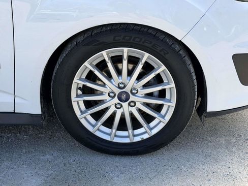 Used 2014 Ford C-MAX SE w/ Equipment Group 202A FWD image 6