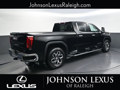 Used 2025 GMC Sierra 1500 SLT w/ SLT Premium Plus Package AWD/4WD image 9