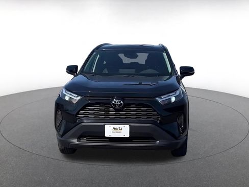 Used 2025 Toyota RAV4 XLE w/ Convenience Package AWD/4WD image 4