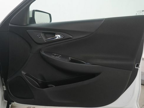 Used 2020 Chevrolet Malibu LT image 9