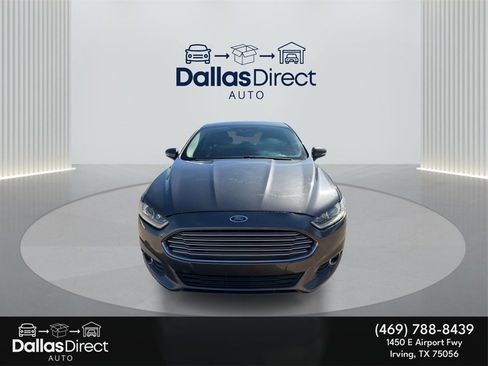 Used 2015 Ford Fusion SE image 3