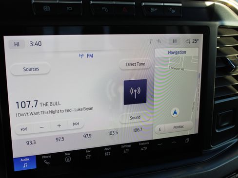 Used 2024 Ford F350 Platinum w/ FX4 Off-Road Package image 26