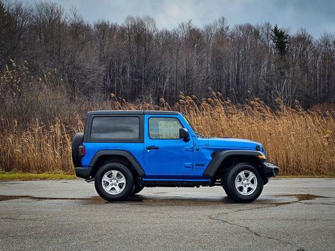 Certified 2022 Jeep Wrangler Sport S image 3