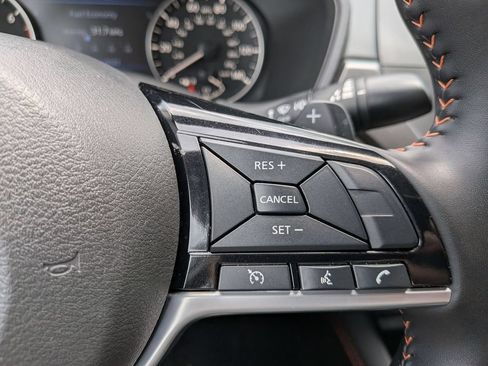 Used 2025 Nissan Altima 2.5 SR FWD image 21