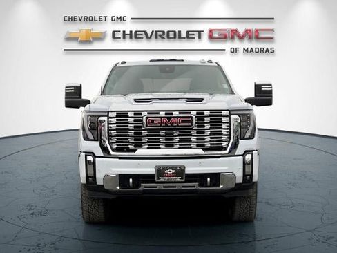 New 2026 GMC Sierra 2500 Denali w/ Denali Reserve Package image 8