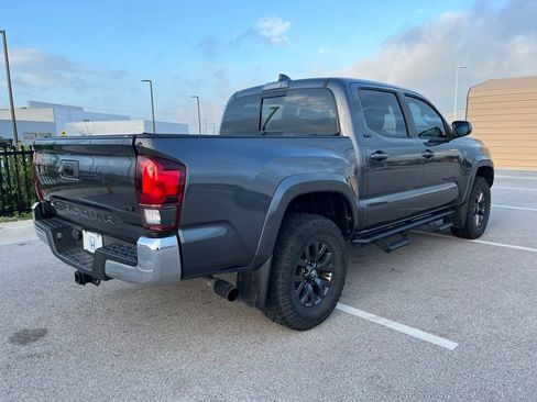 Used 2023 Toyota Tacoma SR5 RWD image 4