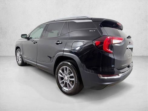 Used 2024 GMC Terrain SLT AWD/4WD image 5