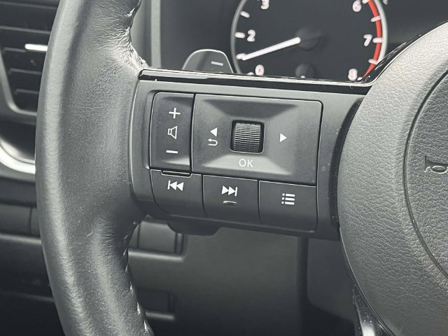 Used 2023 Nissan Rogue SV w/ SV Premium B Package FWD image 28