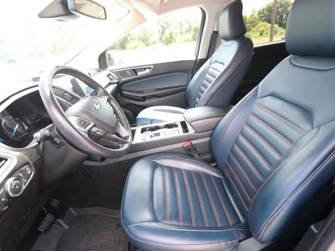 Used 2022 Ford Edge SEL w/ Sport Appearance Package AWD/4WD image 2