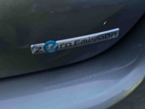 Used 2016 Nissan Leaf S w/ Charger Package image 9