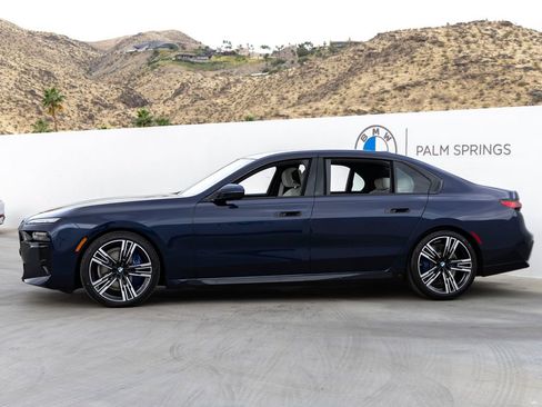 New 2026 BMW 740i xDrive image 3