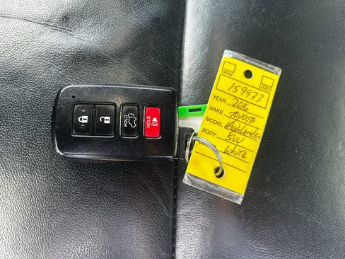 Used 2016 Toyota Highlander XLE FWD image 57
