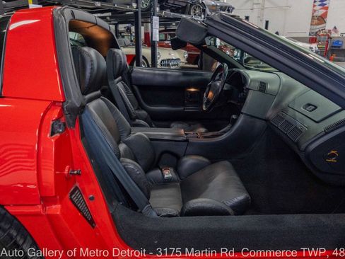 Used 1992 Chevrolet Corvette Coupe RWD image 40