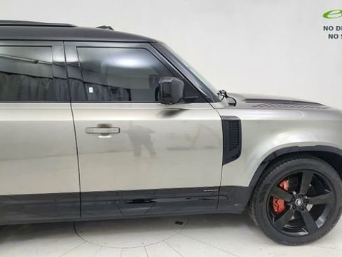 Used 2025 Land Rover Defender 110 X image 7