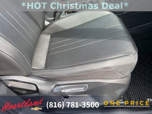 Used 2023 Volkswagen Tiguan SE image 52