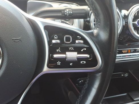 Used 2023 Mercedes-Benz GLB 250 4MATIC image 18