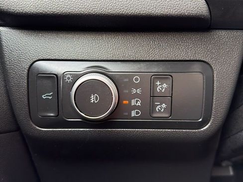 Used 2020 Ford Escape SEL image 18