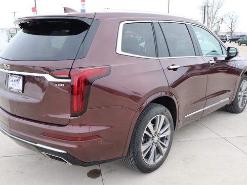 Used 2022 Cadillac XT6 Premium Luxury image 6