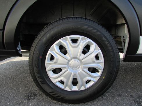 Used 2023 Ford Transit 350 XLT image 10