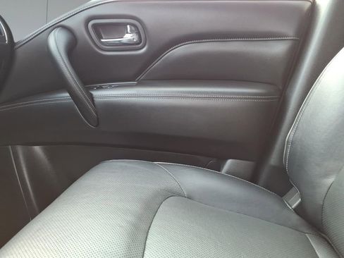 Used 2024 INFINITI QX80 Luxe RWD image 24