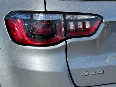 Certified 2024 Jeep Compass Limited image 25