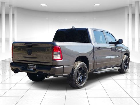 Used 2022 RAM 1500 Big Horn AWD/4WD image 3