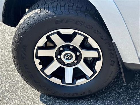 Certified 2023 Toyota 4Runner TRD Off-Road Premium image 31