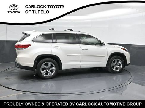 Used 2018 Toyota Highlander Limited FWD image 4
