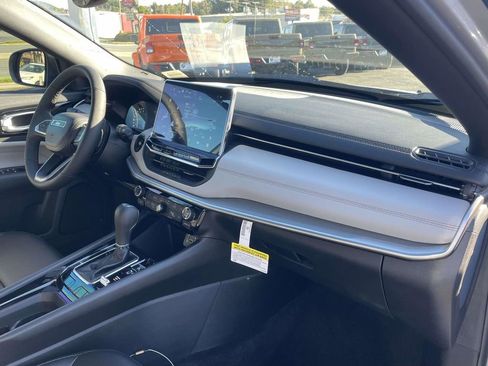 New 2026 Jeep Compass Limited image 14