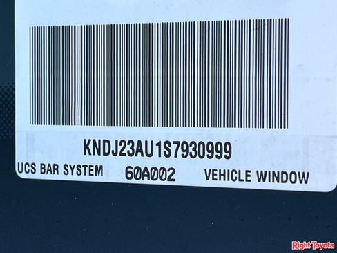 Used 2025 Kia Soul LX w/ LX Technology Package FWD image 34