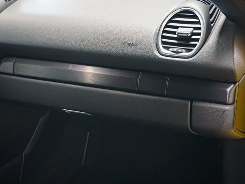 Used 2019 Porsche 718 Cayman RWD image 62