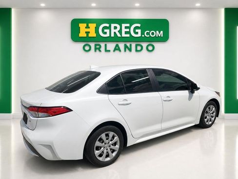 Used 2020 Toyota Corolla LE FWD image 6