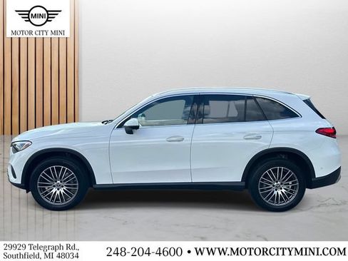 Used 2025 Mercedes-Benz GLC 300 4MATIC image 7