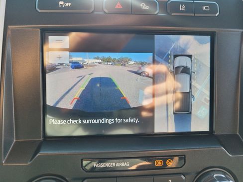 Used 2021 Ford F250 Lariat image 24