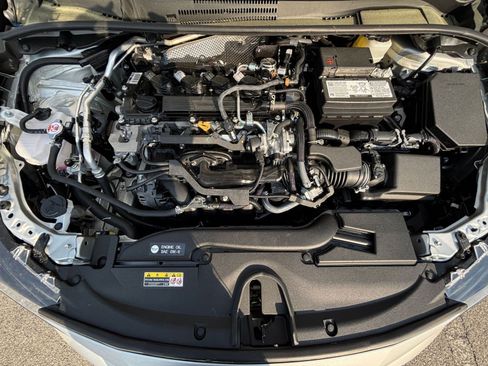 Used 2025 Toyota Corolla LE image 36